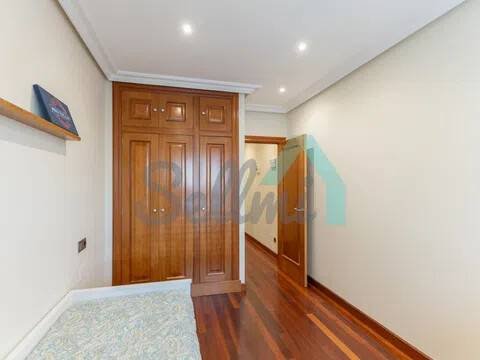 Piso de 112 m² en Oviedo