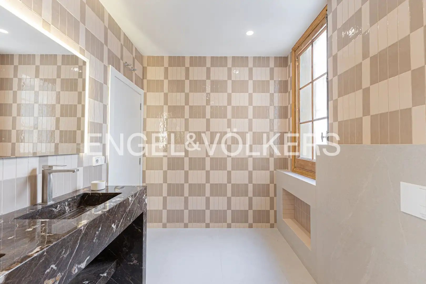 Wohnung 228 m² in Barcelona