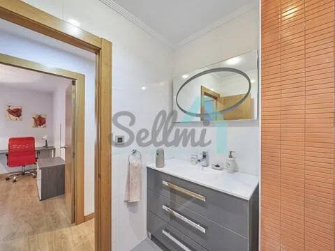 Piso de 80 m² en Oviedo