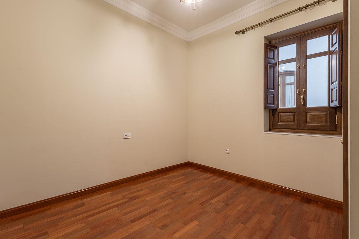 Piso de 140 m² en Granada