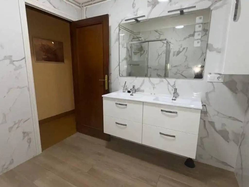 Piso de 95 m² en Ourense