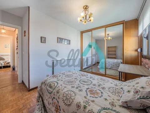 Piso de 87 m² en Oviedo