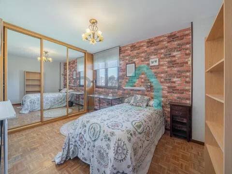 Piso de 87 m² en Oviedo