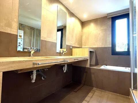 Appartamento 250 m² a Castilleja de la Cuesta