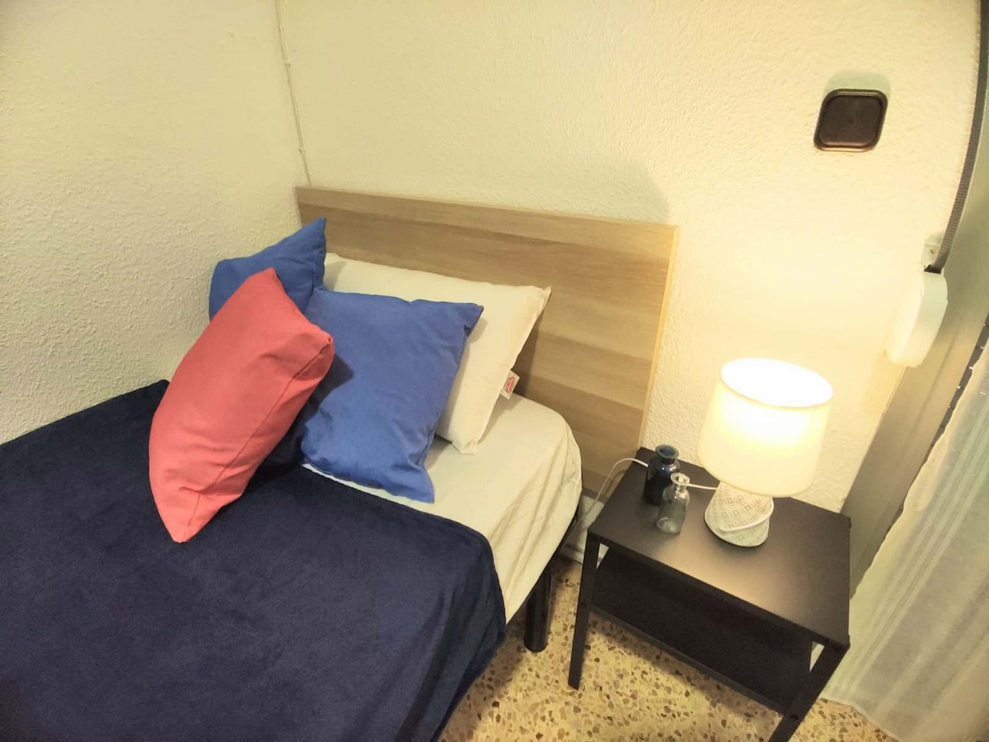 Habitació de lloguer, Burjassot