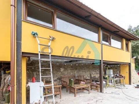 Casa de 100 m² en Mieres