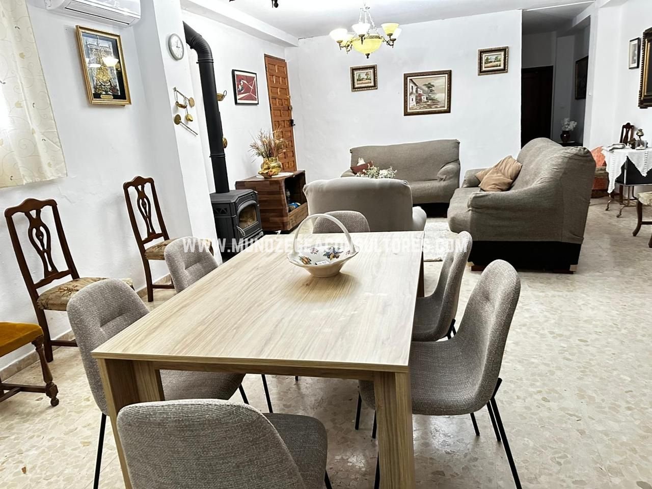 Casa de 400 m² en Lucena