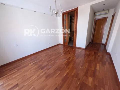 Piso de 142 m² en Almería