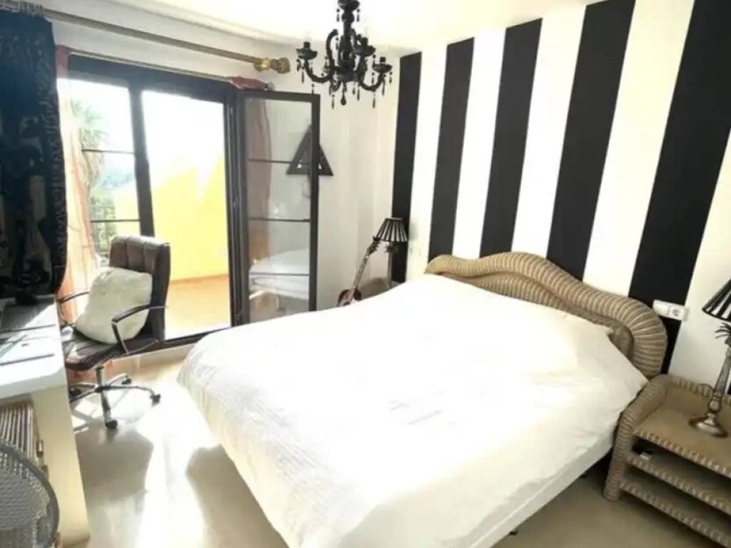 Piso de 230 m² en Benahavís