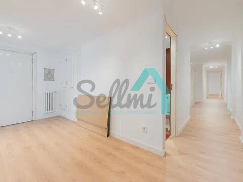 Piso de 166 m² en Oviedo