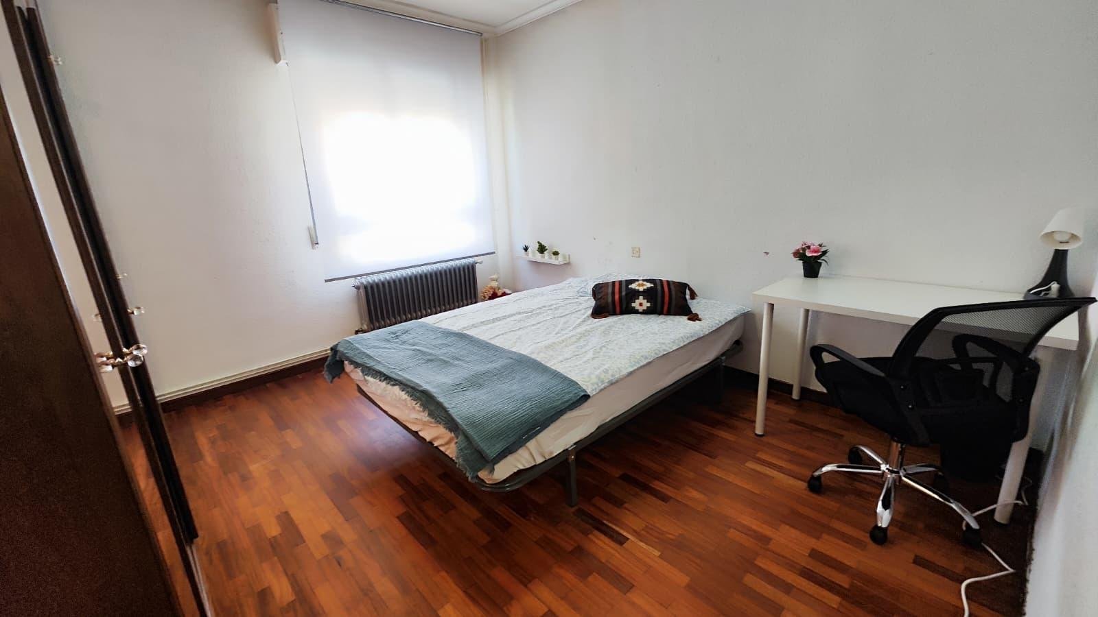 Habitació de lloguer, Lleó