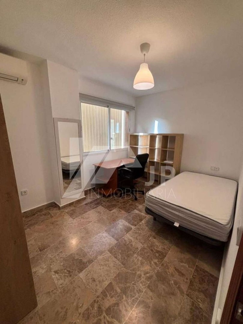 Piso de 103 m² en Granada