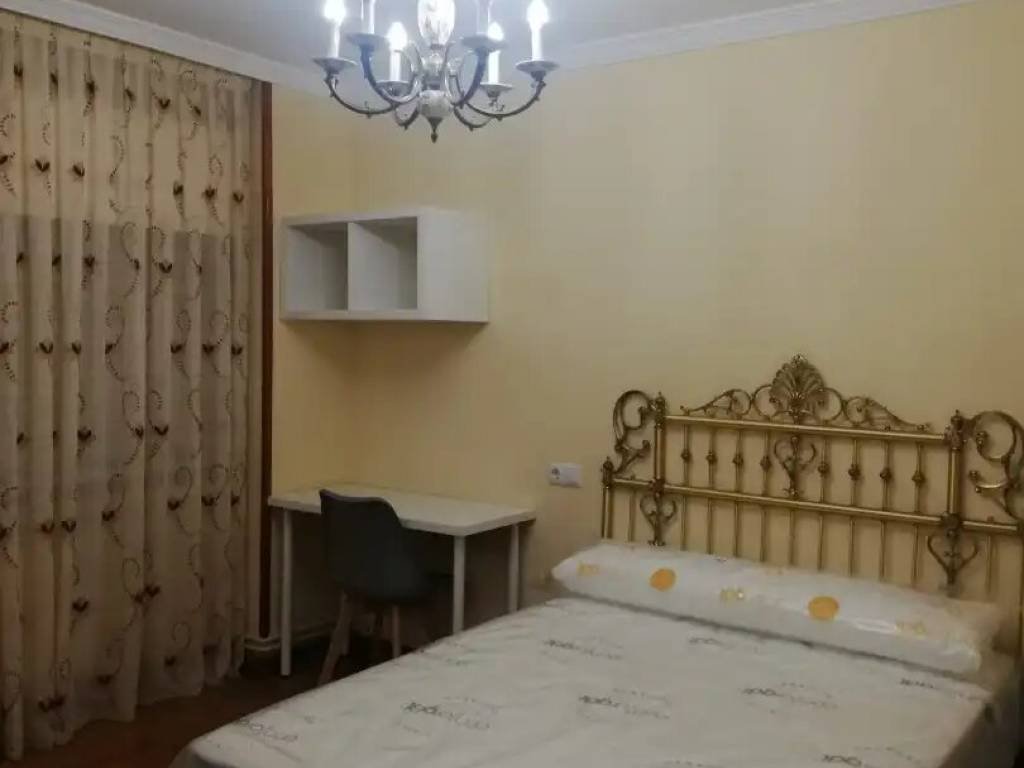 Piso de 85 m² en Santiago de Compostela