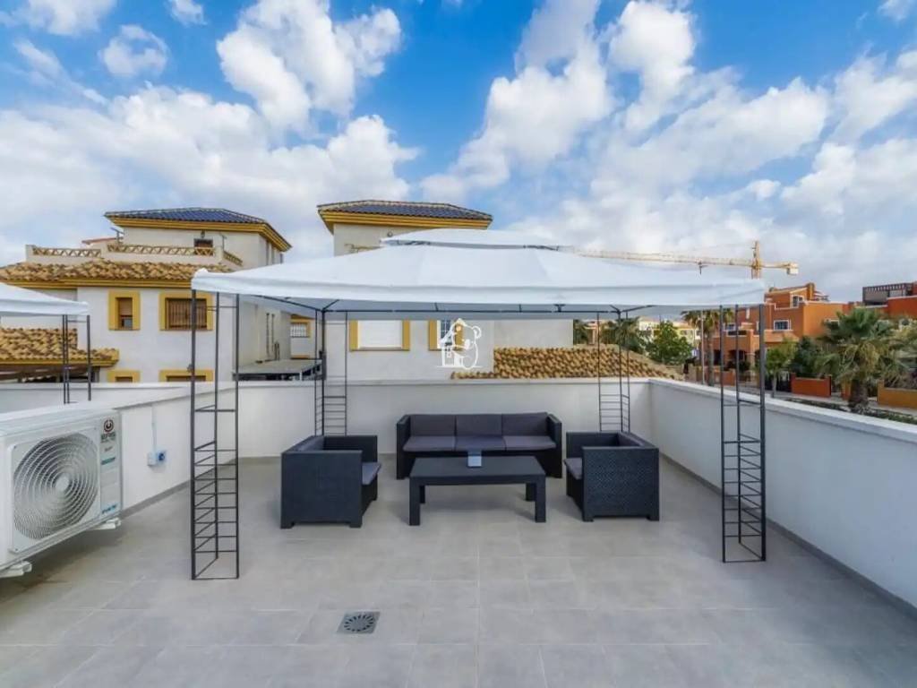 Casa de 400 m² a Los Montesinos