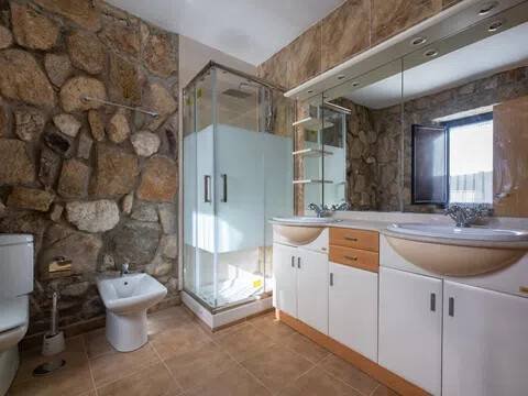 Casa de 169 m² en Gemuño