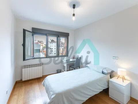 Pis de 134 m² a Oviedo