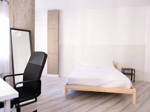 Habitación 140 m², Lérida