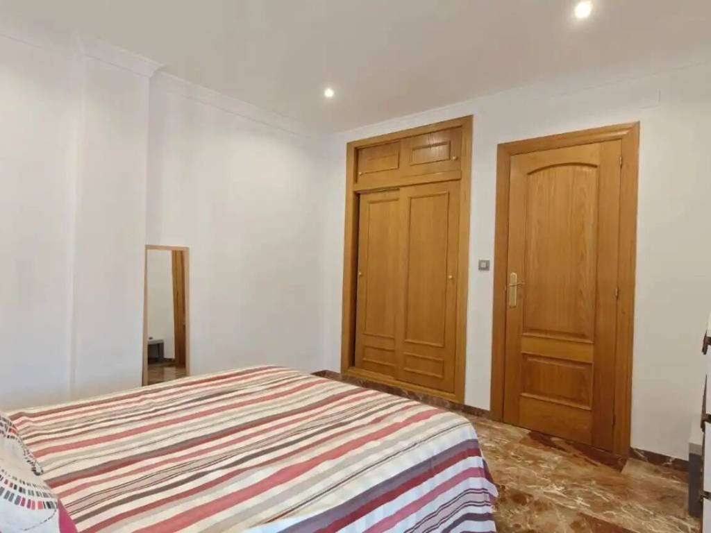 Piso de 100 m² en Granada