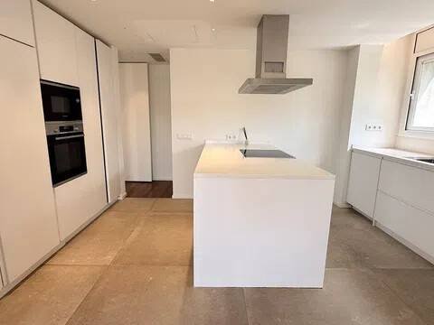 Wohnung 323 m² in Barcelona