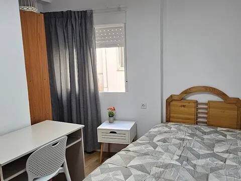 Habitación 130 m², Alicante