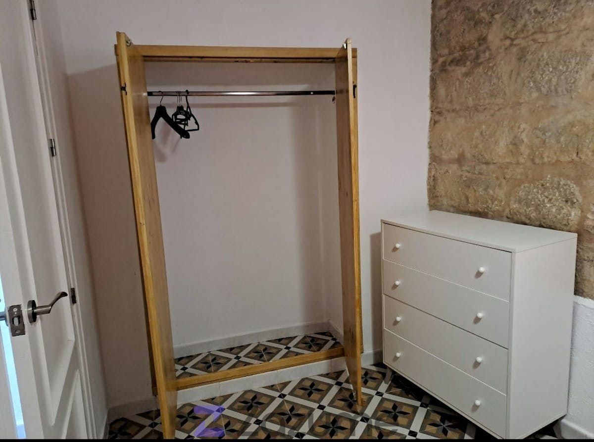 Piso de 90 m² en Linares
