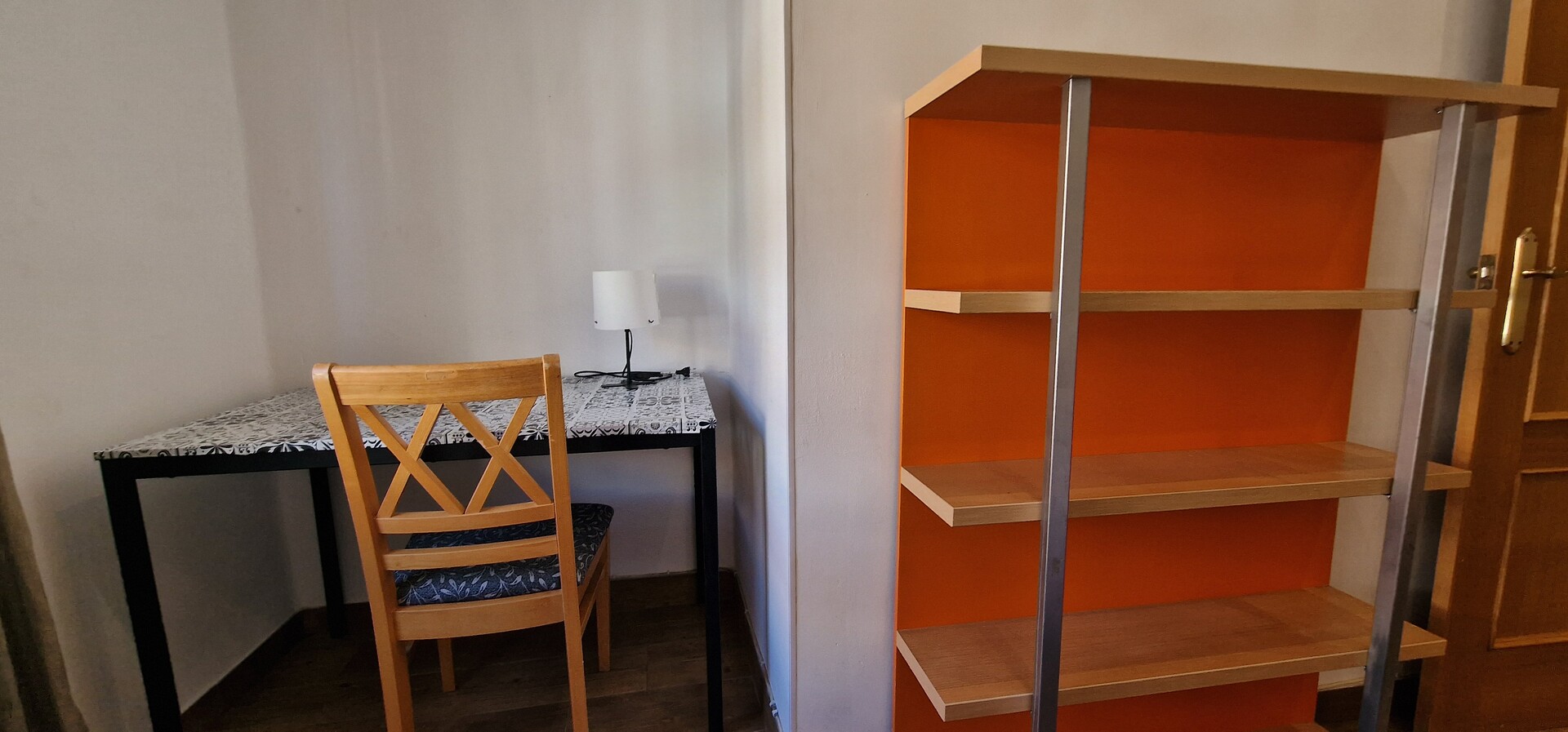 Quarto para alugar, Catarroja