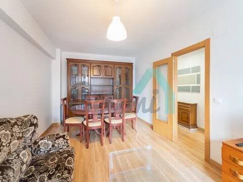 Piso de 85 m² en Oviedo