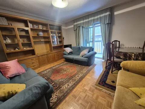 Room 100 m², Ávila