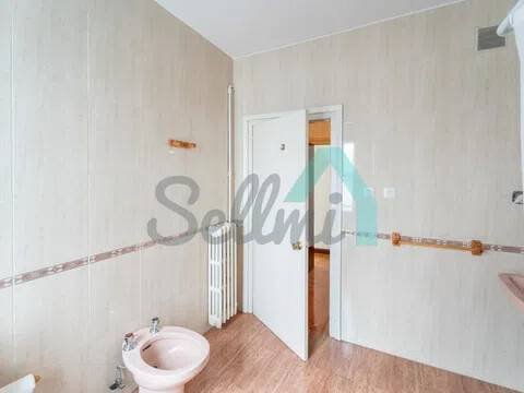 Piso de 212 m² en Oviedo
