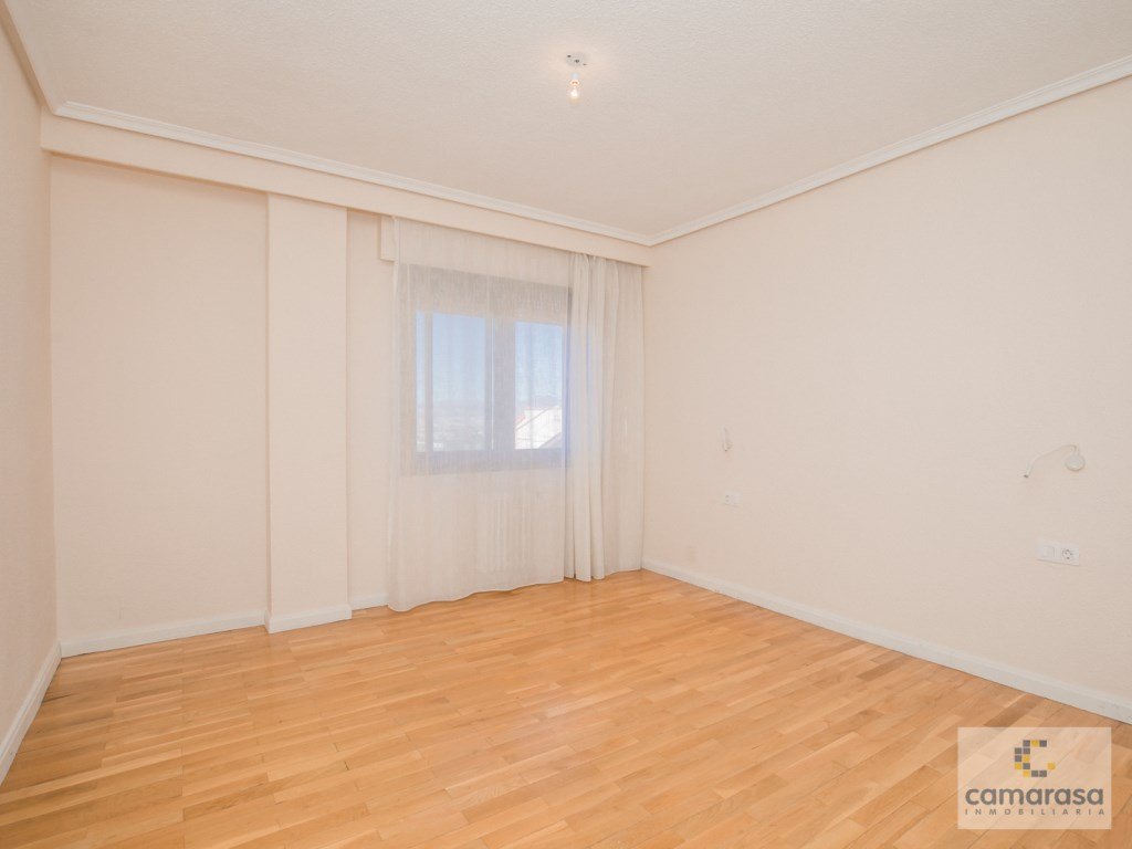 Piso de 130 m² en Ávila