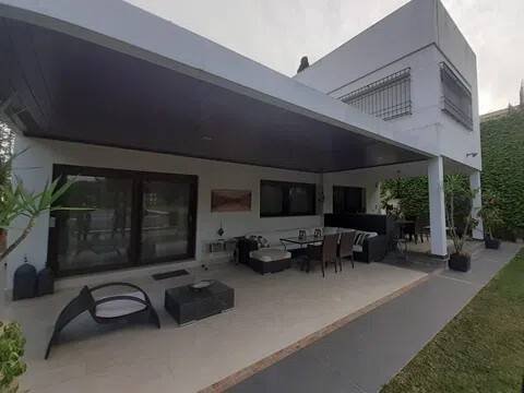 Haus 582 m² in Córdoba