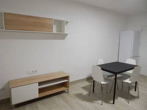 Habitación 102 m², Ávila