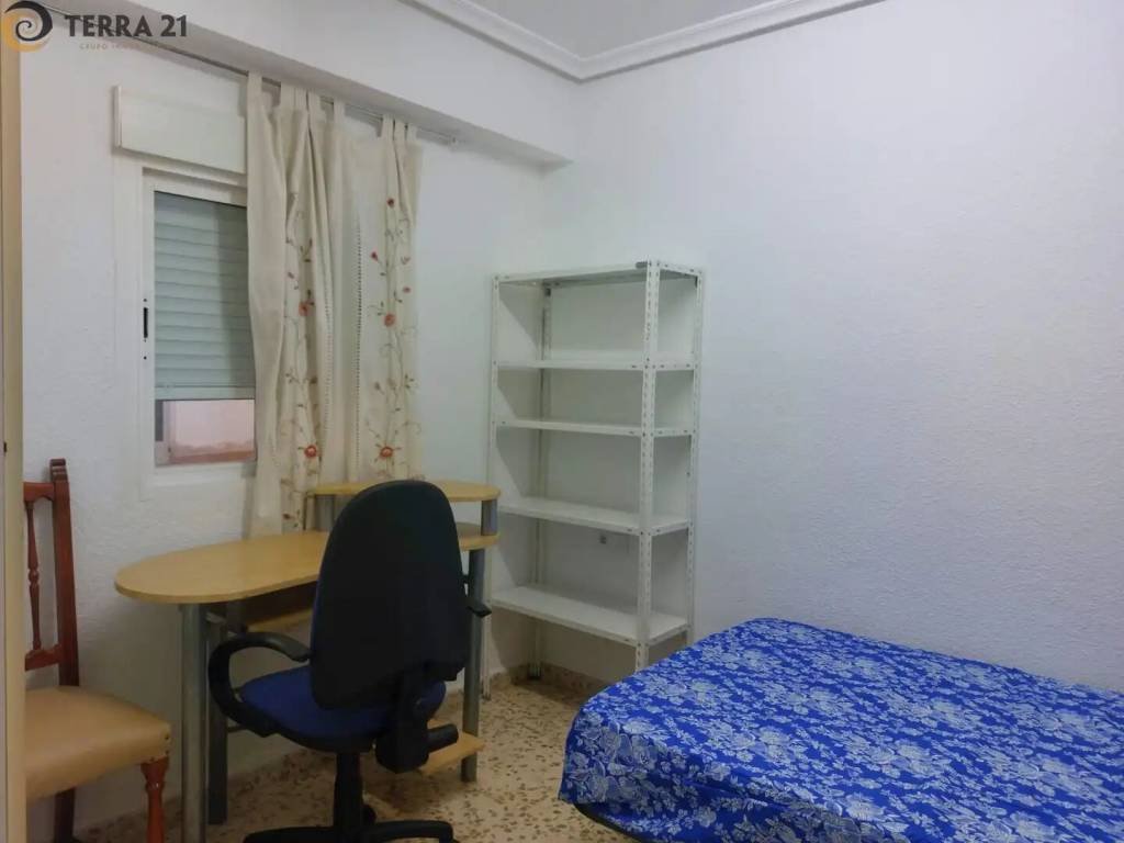 Piso de 100 m² en Jaén