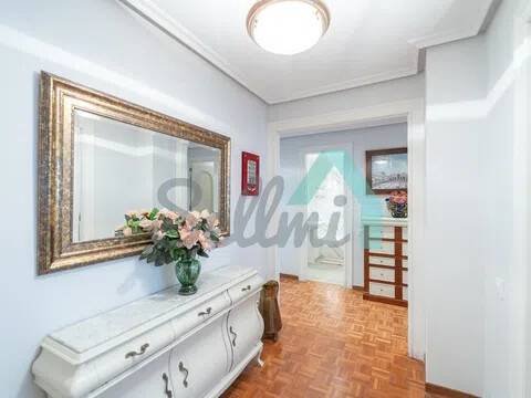 Piso de 107 m² en Oviedo