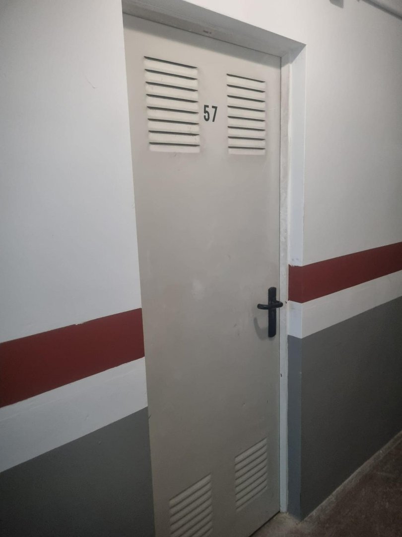 Flat 1027 m² in Aldaia