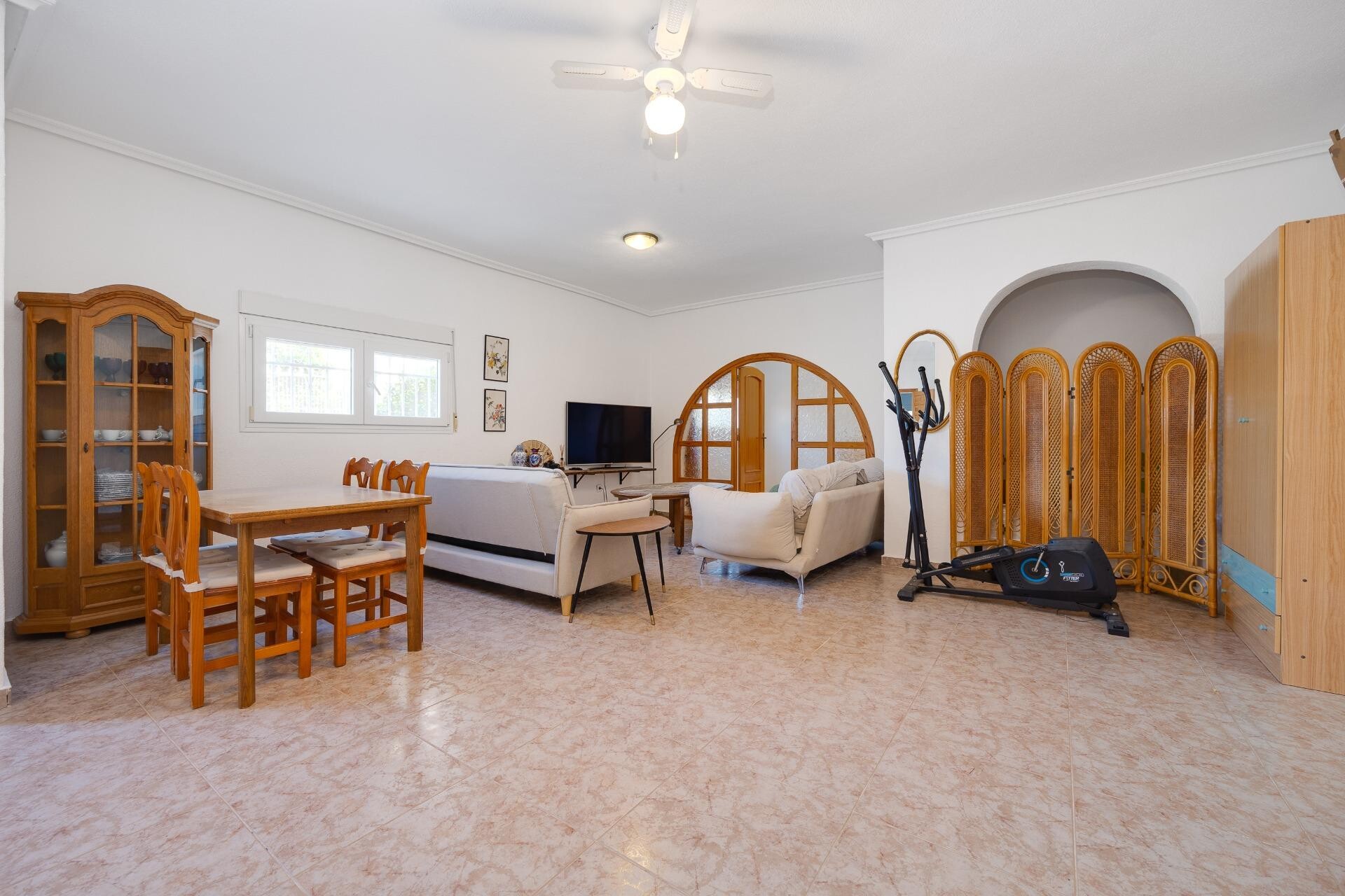 Casa de 355 m² a Torrevella