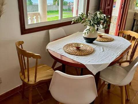 Casa de 85 m² en Oleiros