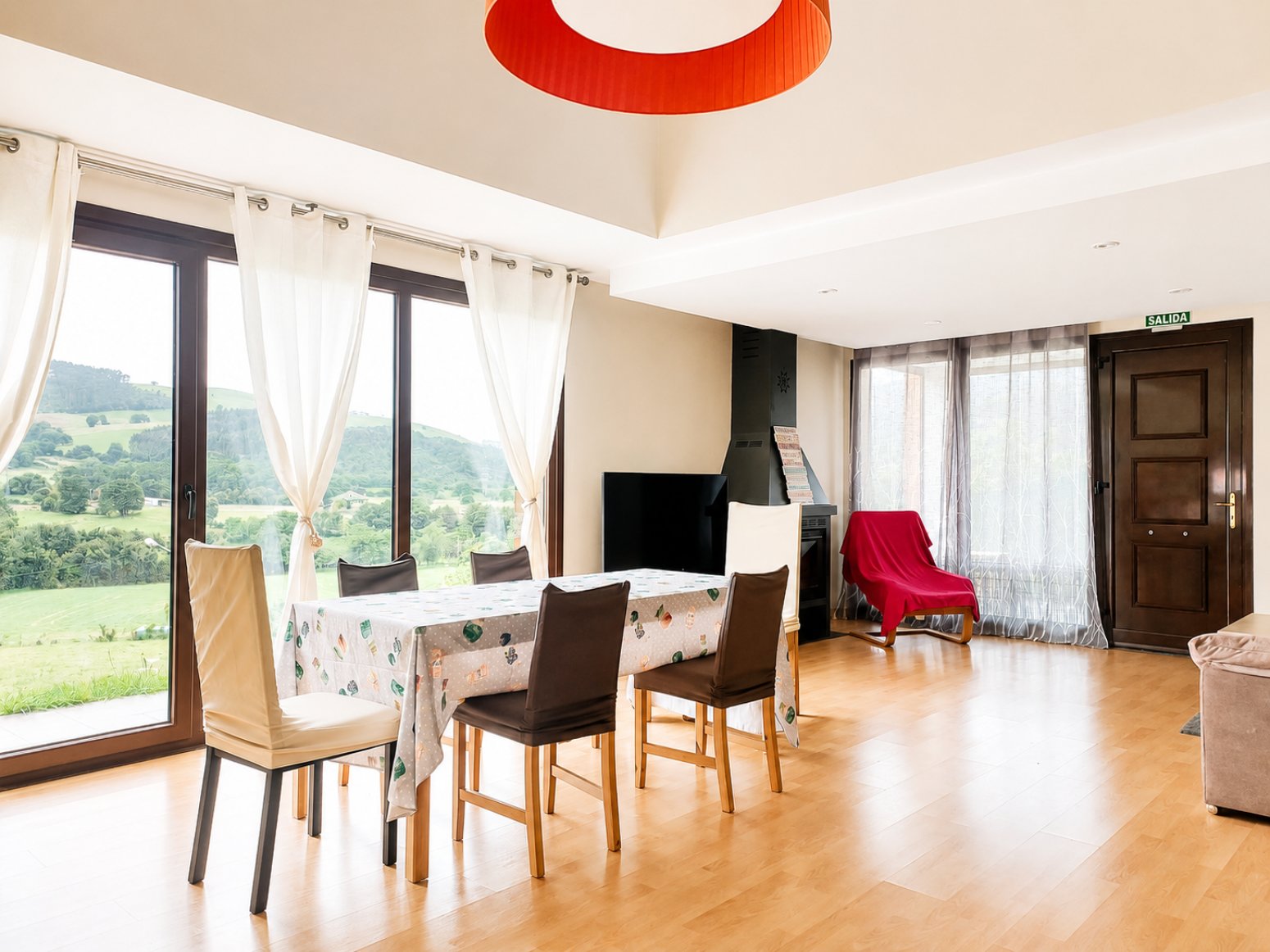 Casa de 215 m² en Villaviciosa