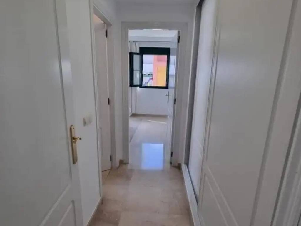 Piso de 180 m² en Estepona