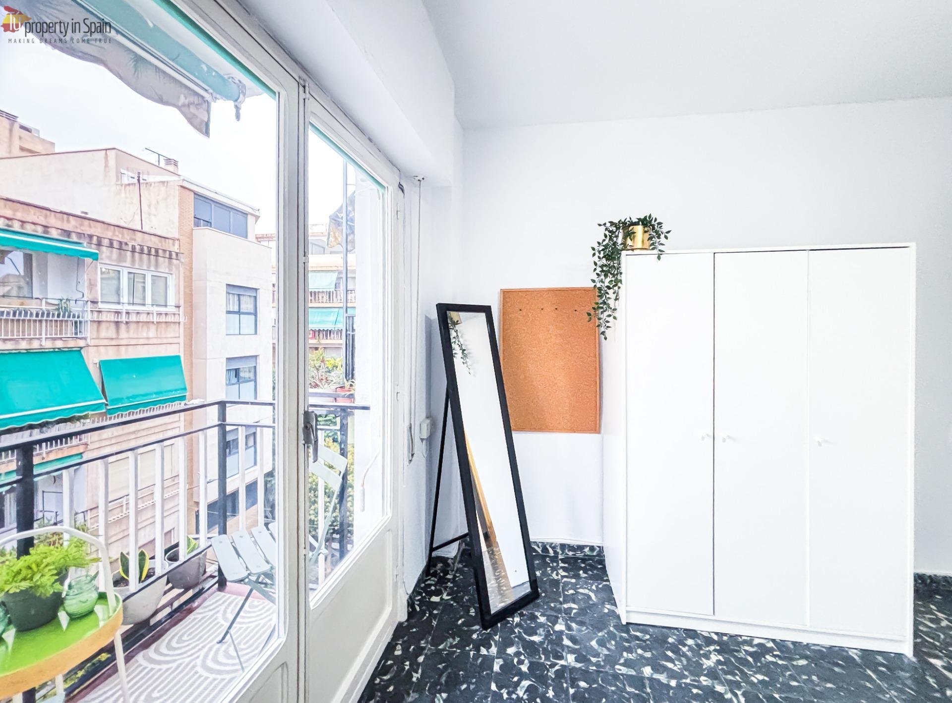 Habitación 84 m², Alicante
