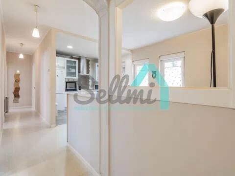 Piso de 93 m² en Oviedo