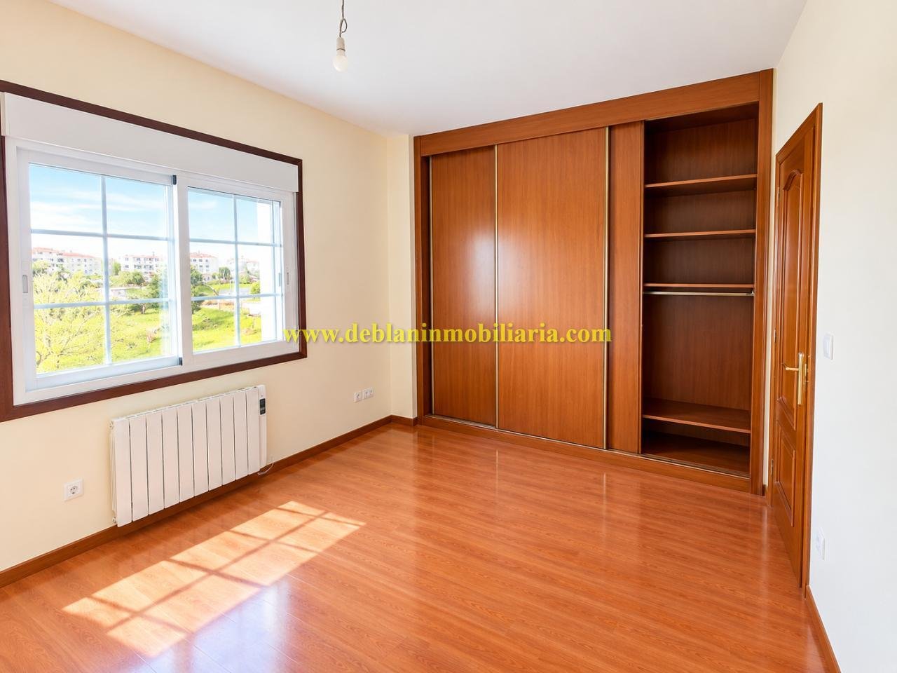 Piso de 90 m² en Tui