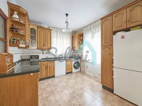 Piso de 146 m² en Oviedo
