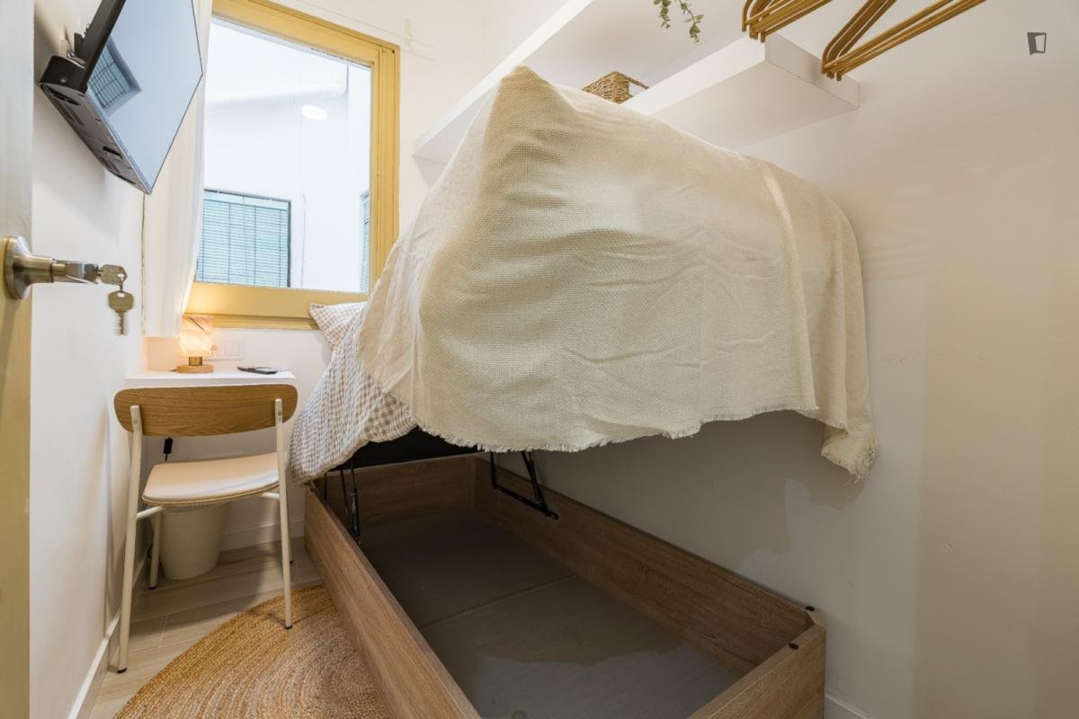 Room for rent, Barcelona