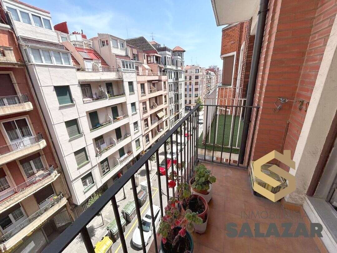 Piso de 100 m² en Bilbao