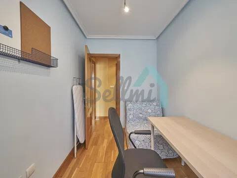 Piso de 48 m² en Oviedo