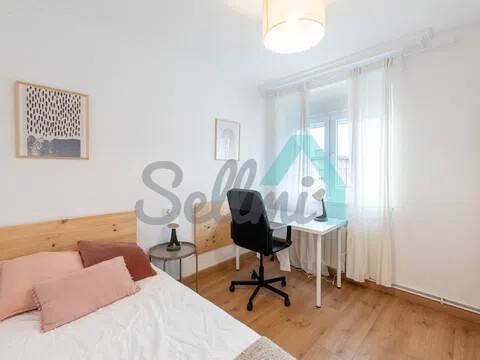 Piso de 93 m² en Oviedo