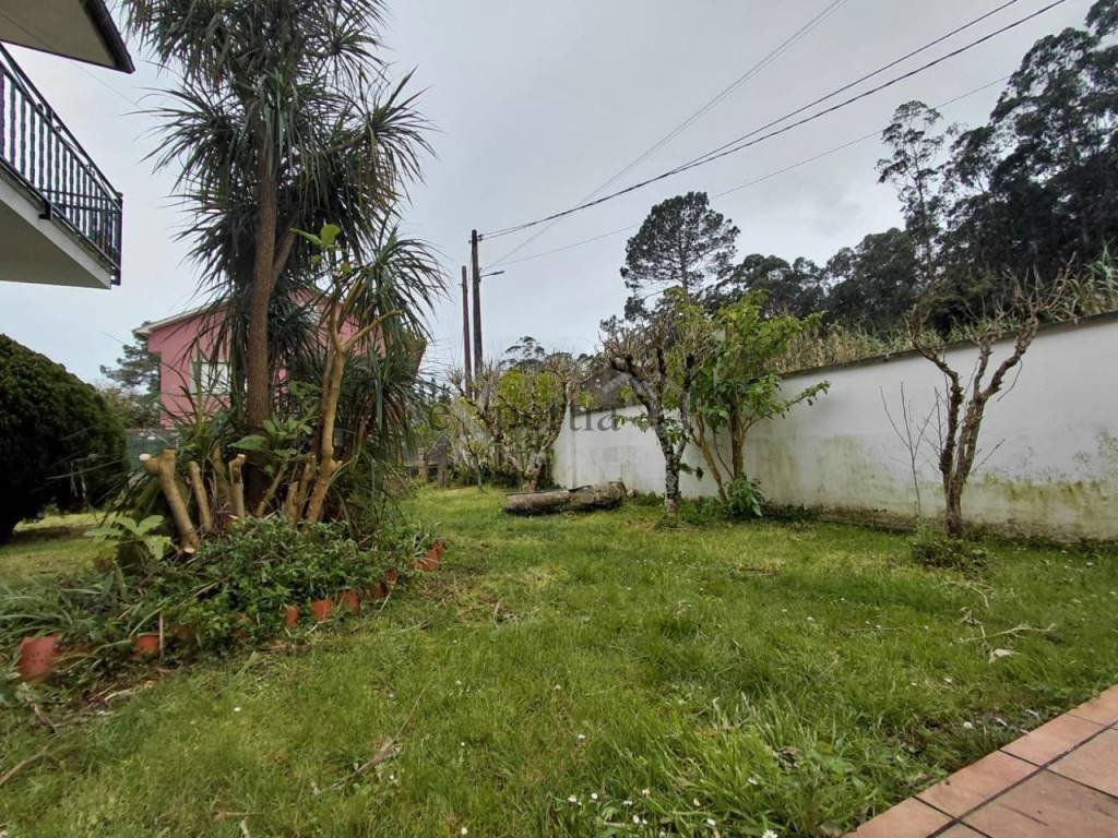 Piso de 90 m² en Boiro