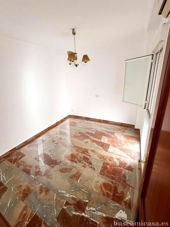 Casa de 94 m² en Mengíbar