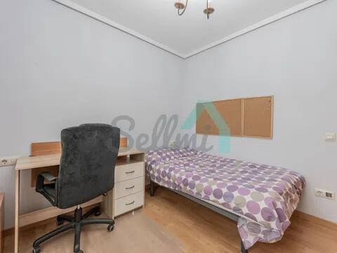 Pis de 94 m² a Oviedo